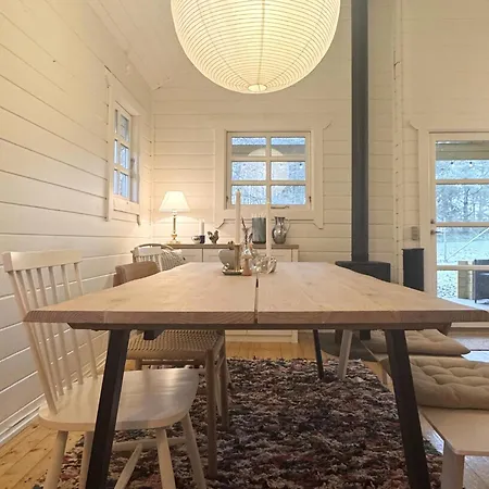 Hyggeligt Og Moderne Midt I Skoven Feriehus