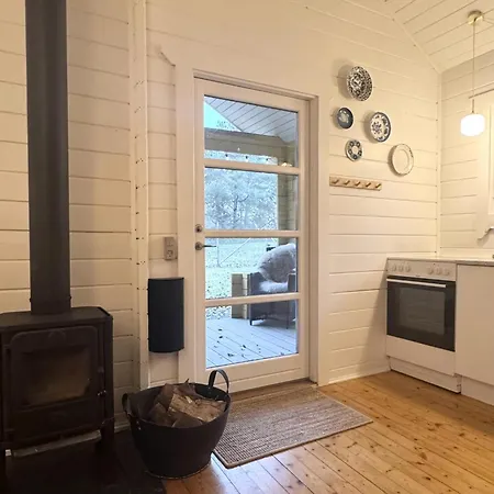 Hyggeligt Og Moderne Midt I Skoven Feriehus
